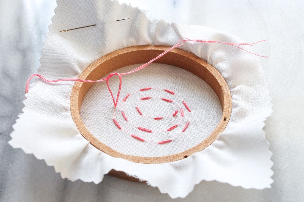 手把手教你手工刺绣最常规的方法,刺绣教程十种初学者必学手工刺绣