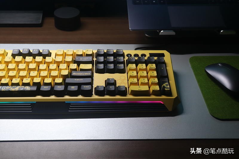 汽车人出发,汽车人出发大黄蜂