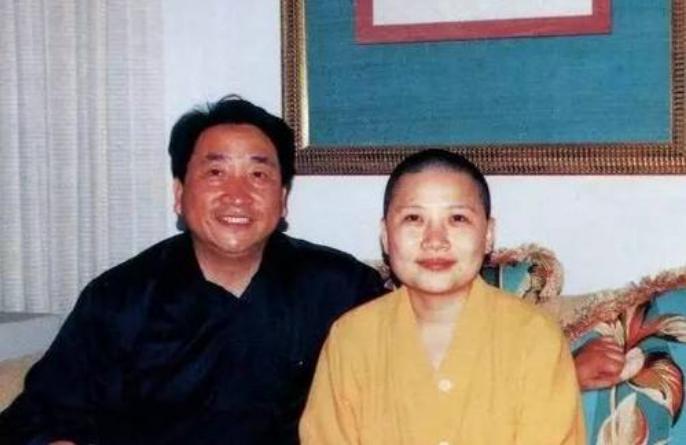 李娜为什么退出歌坛,唱青藏高原的李娜的现状