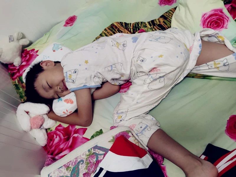 秋天到了又到了穿开衫的时候了,秋天又到了穿外套的季节