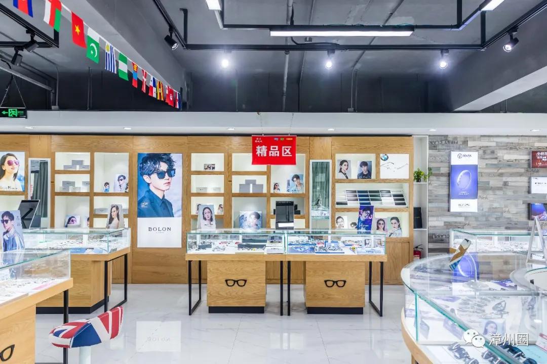 漳州这个老板太任性，包下一层楼开眼镜店