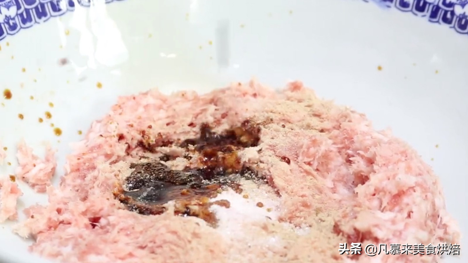 怎样让肉馅更粘稠,怎么让调好的肉馅不发柴