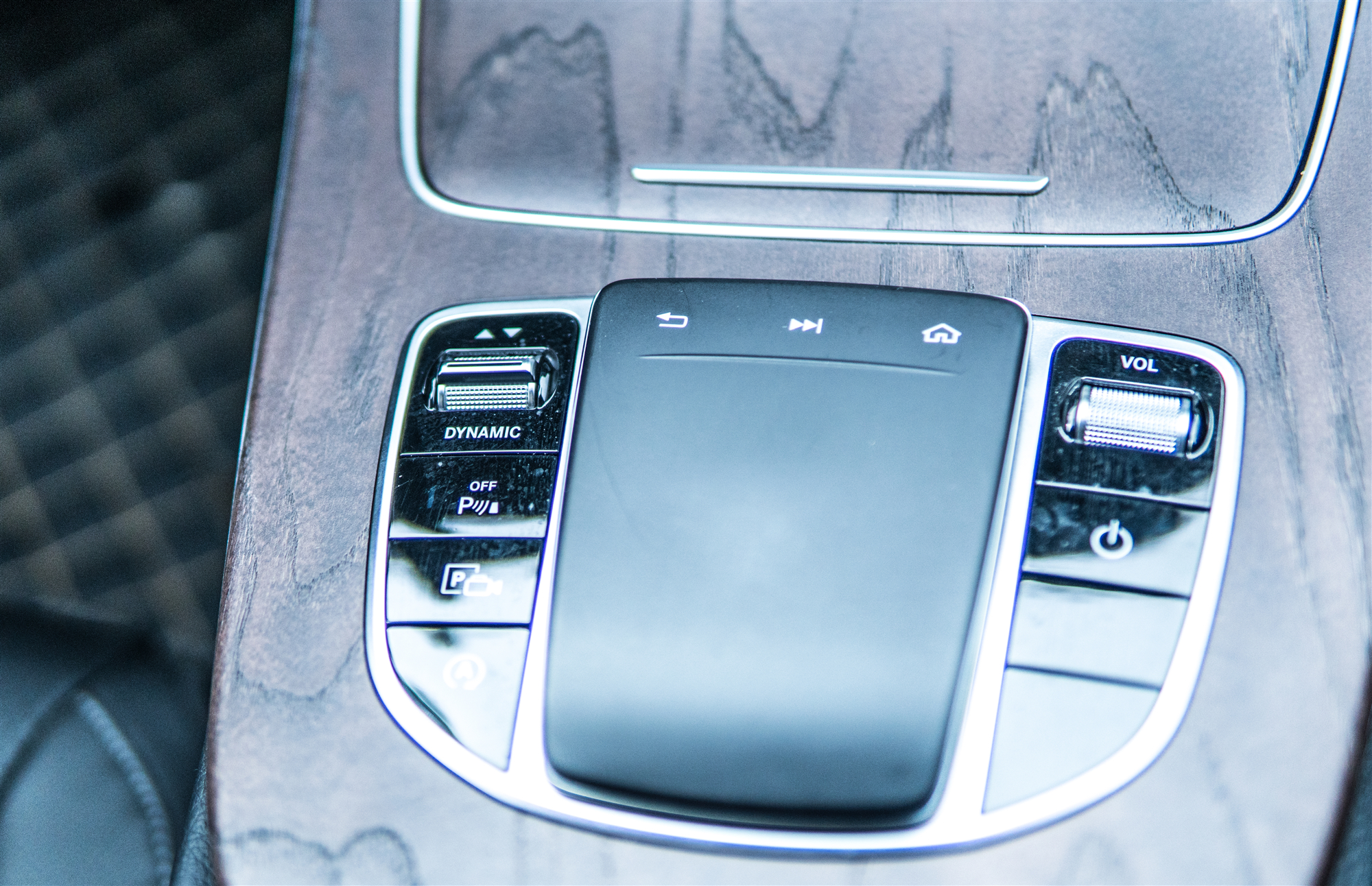 梅赛德斯奔驰e300l最新款,2012款梅赛德斯奔驰e300l优雅型