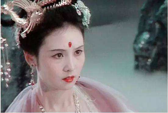 天竺国猪八戒对嫦娥说是旧相识，孙悟空听后为何大怒？