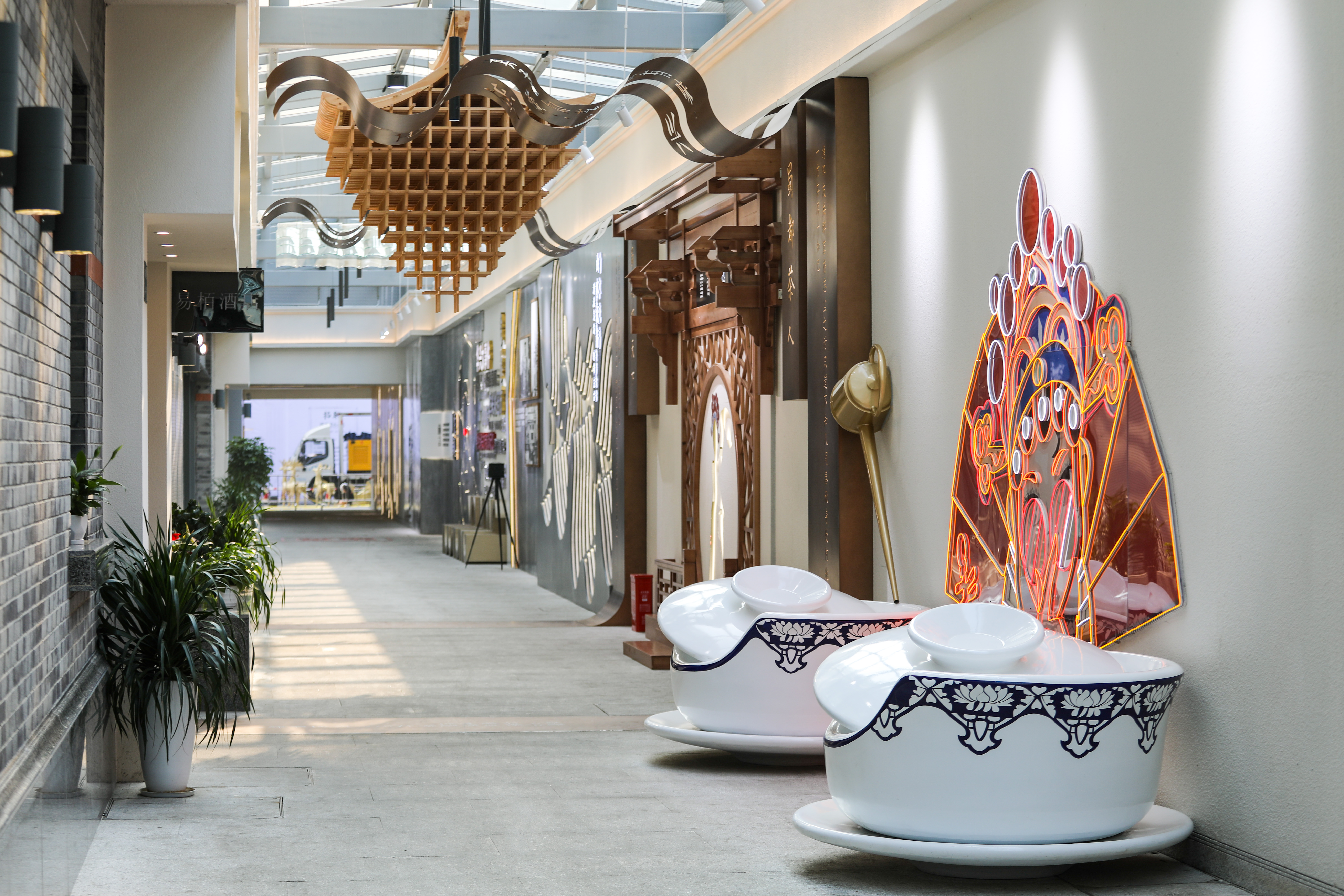 各地打造文化特色街区,挖掘历史文化底蕴推动城市建设