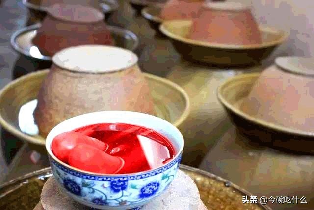 风味独特的四川泡菜制作及养护法，见证一坛传家泡菜的诞生