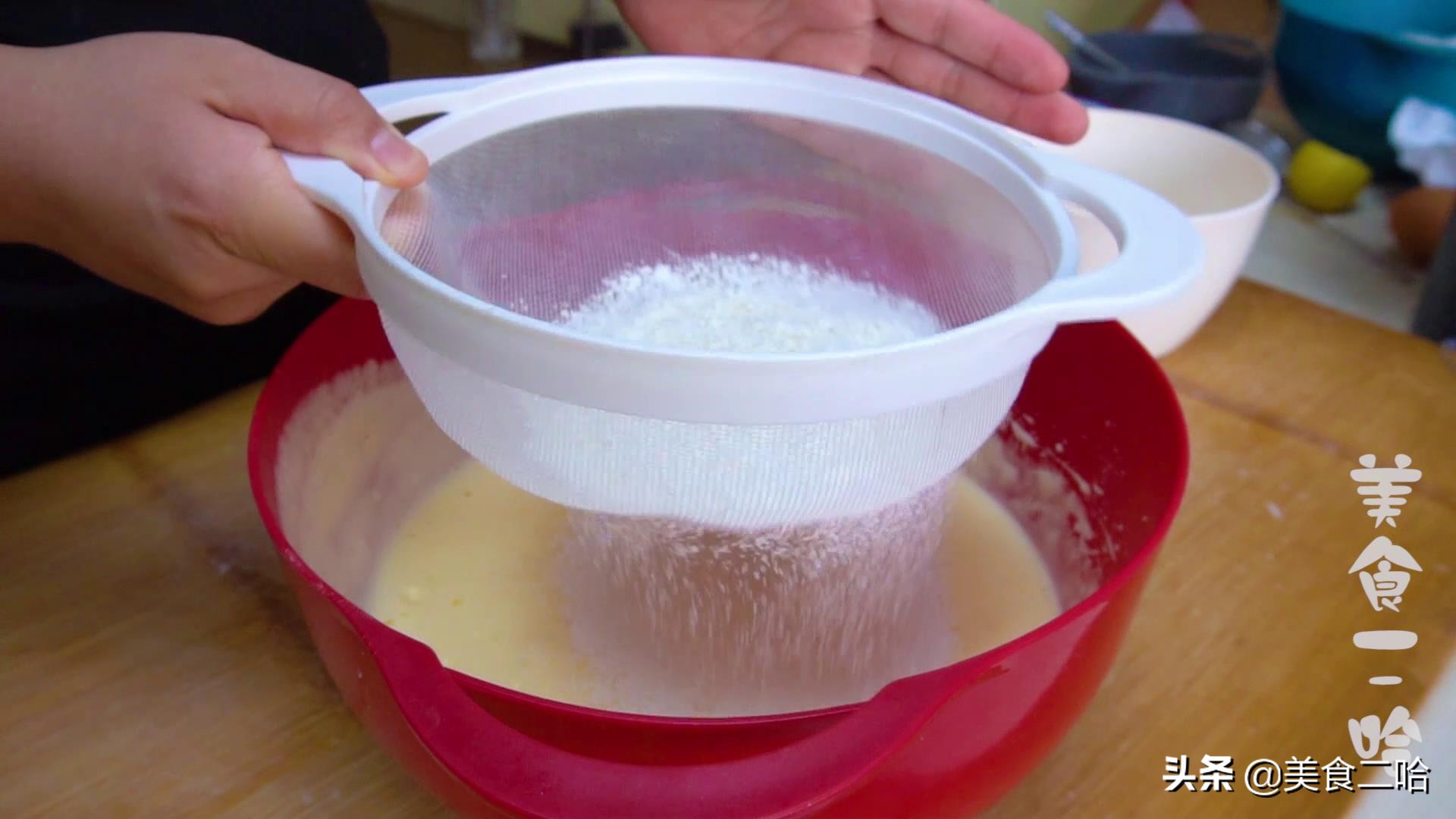 老式鸡蛋糕不用蛋糕油做法,老式鸡蛋糕能用纸杯做吗