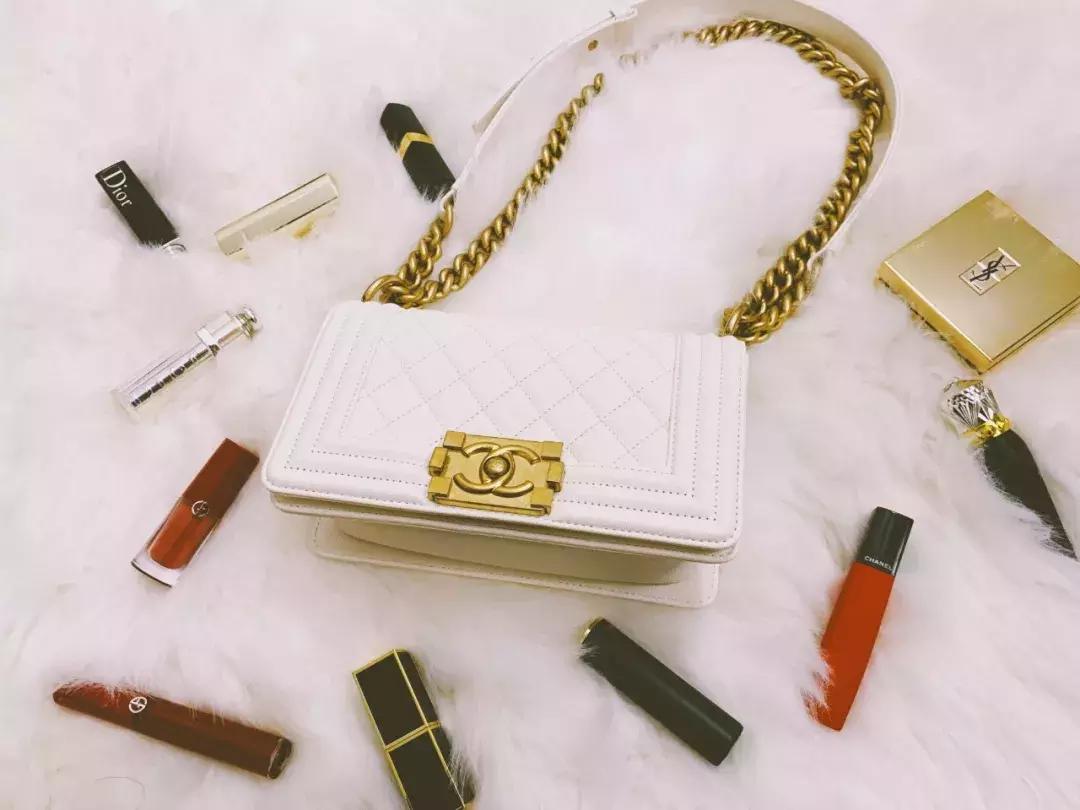 最近大家在买什么首饰,大家都买哪款包