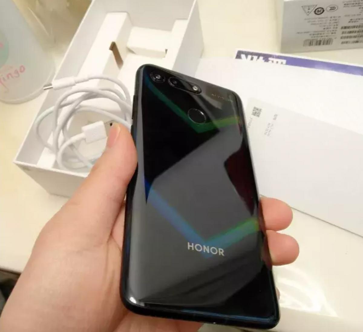 华为mate20对比荣耀v20液冷散热,荣耀magic2和v20和20pro哪个值得买