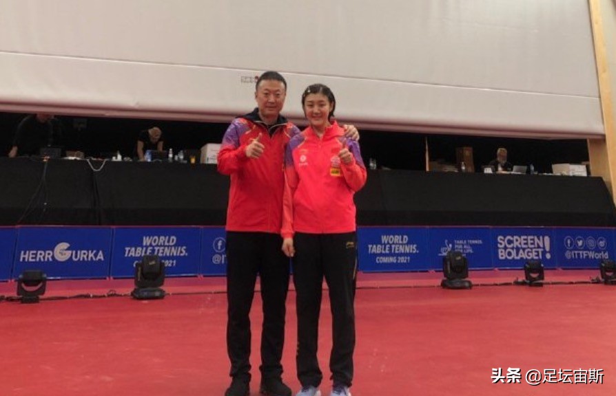 陈梦战胜伊藤美诚马琳教练欢呼,马琳坐轮椅练羽毛球