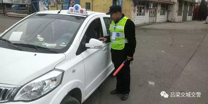 交警大队圆满完成春节安保,县公安局交警大队五一假期保畅通