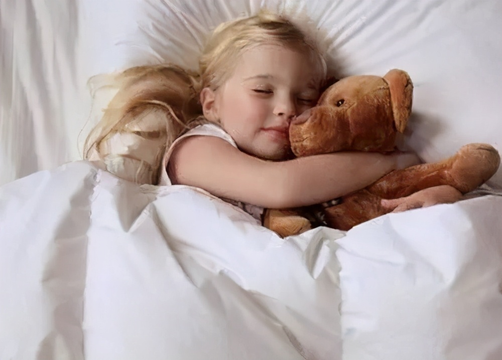 孩子晚上不睡觉怎么办如何教育,家长如何保证孩子的睡眠时间