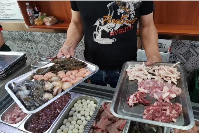 1200一份的天价米粉,上海天价米粉