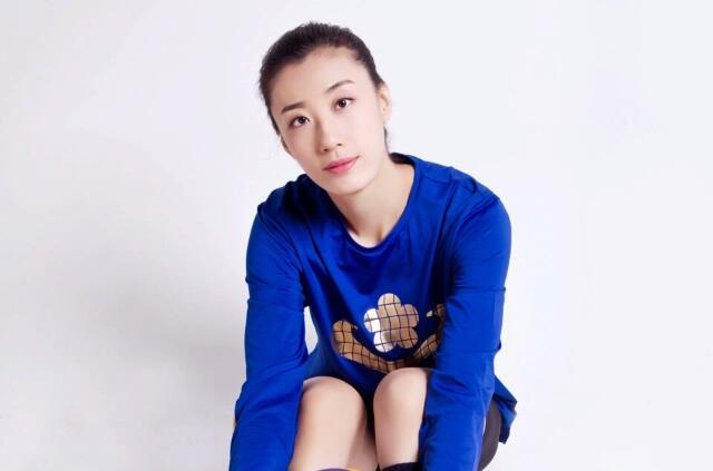 中国女排vs加拿大女排首发名单,泰国女排决赛中国女排名单