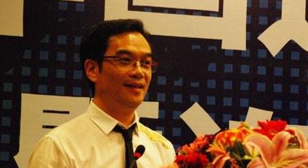 浙江穷木匠，改行卖温州皮鞋，巅峰时身价40亿，疫情月亏一个亿