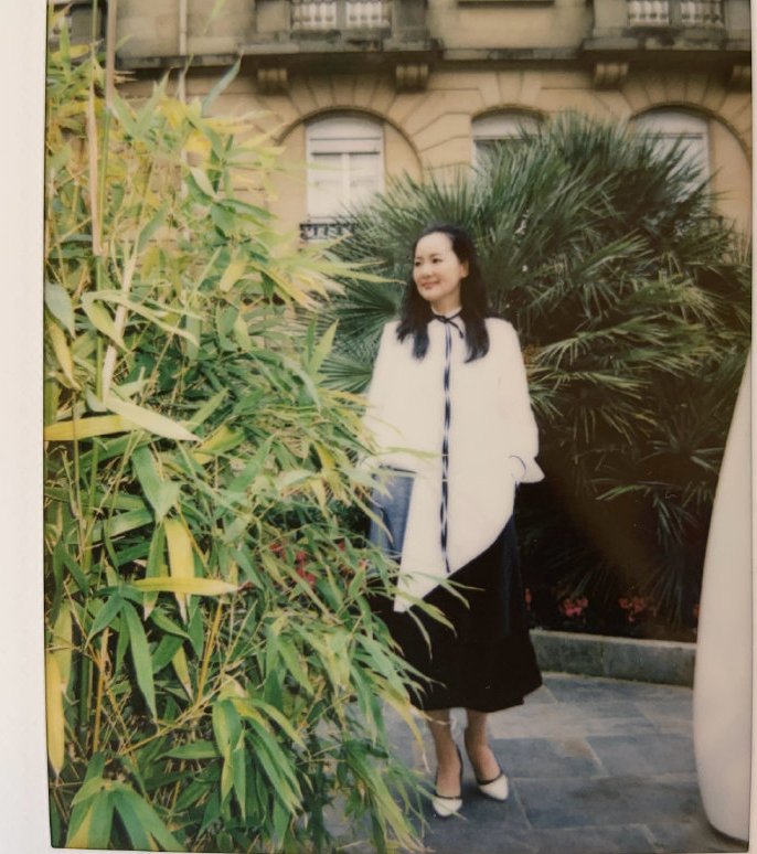 40岁女人穿不显胖的裙子,40岁徐静蕾穿衣搭配