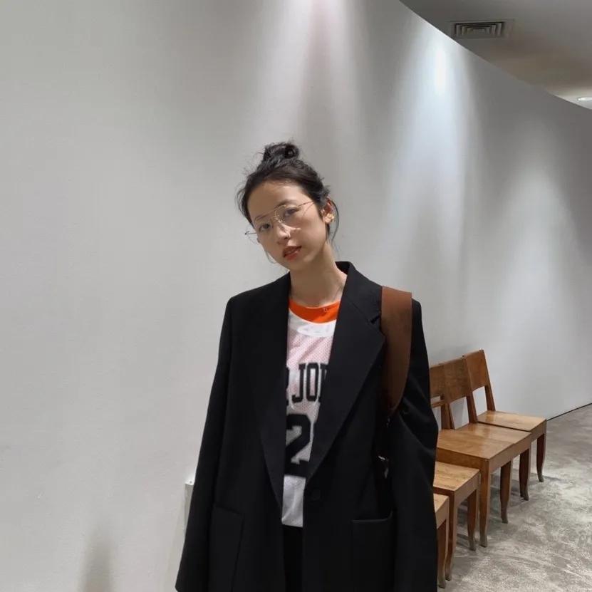 圆脸女生怎么选墨镜,圆脸女生如何选择大牌眼镜