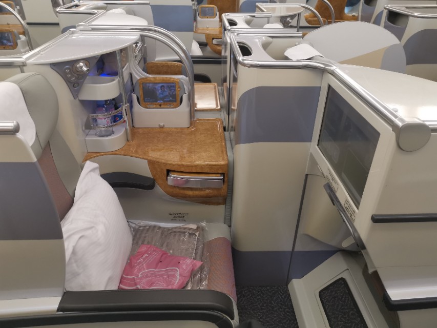 阿联酋航空a380头等舱迪拜休息室,迪拜到广州阿联酋航空a380头等舱