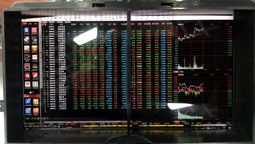 99元包邮的6寸VR，1080P，年轻人的第一块摸鱼屏