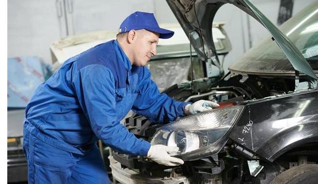 首保换机油要换机油格吗,汽车首保要换机油吗