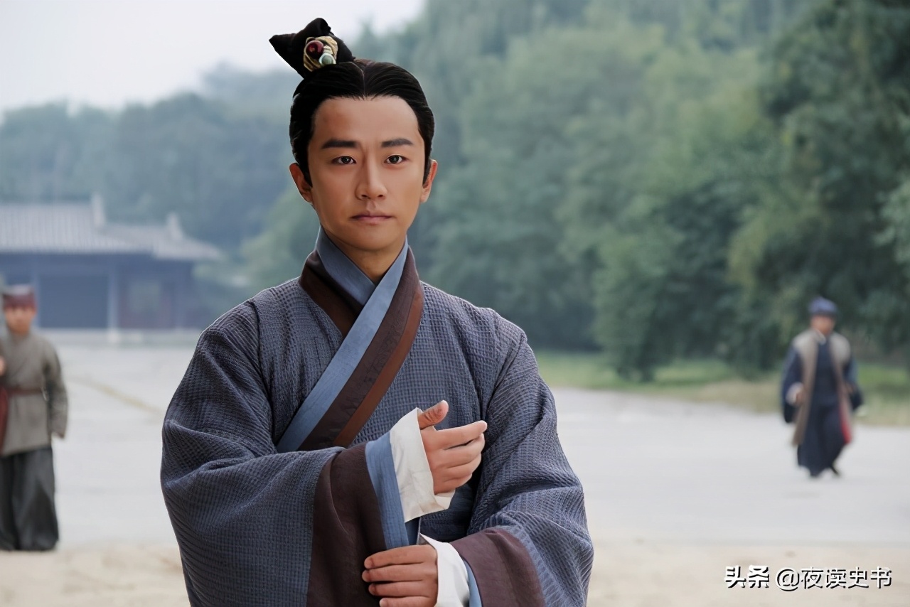 勾二嫂，受贿金，劣迹曝光反而升职加薪，他是怎么做到的？