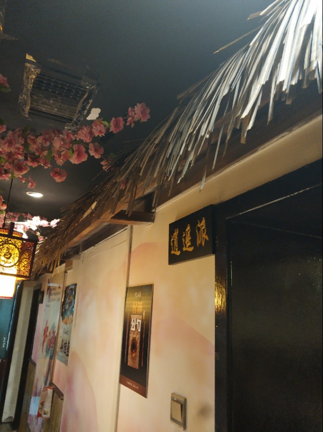 乌鲁木齐这家武侠风格主题餐厅，有种穿越到江湖客栈里的感觉！