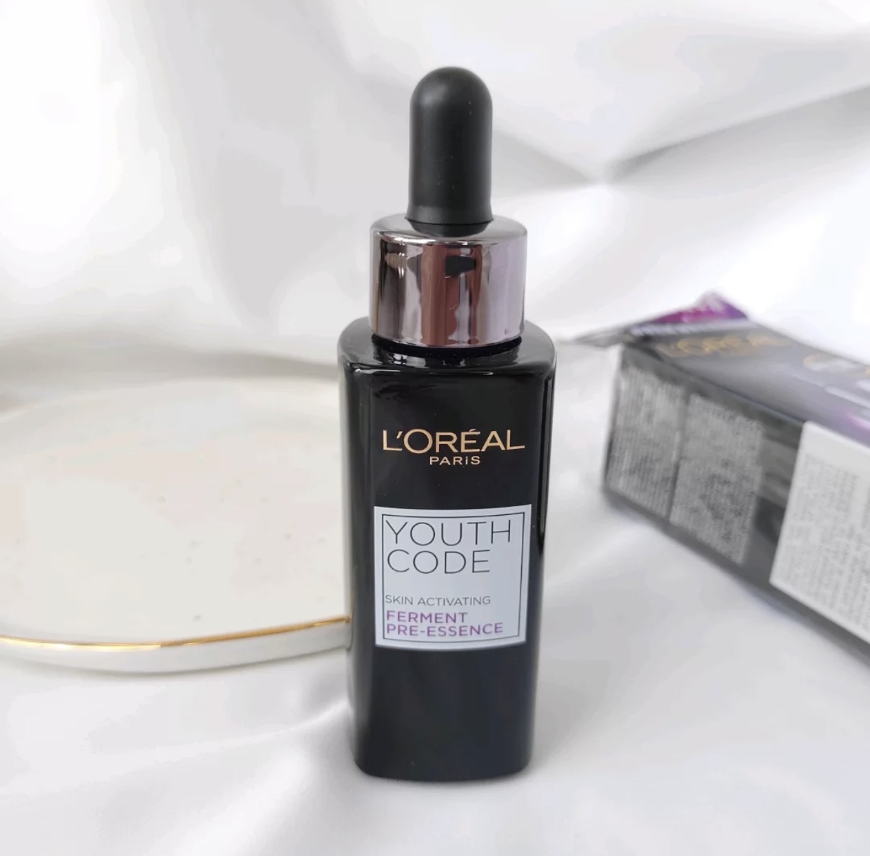 玉兰油和兰蔻精华哪个好用,玉兰油和兰蔻的精华液哪个好