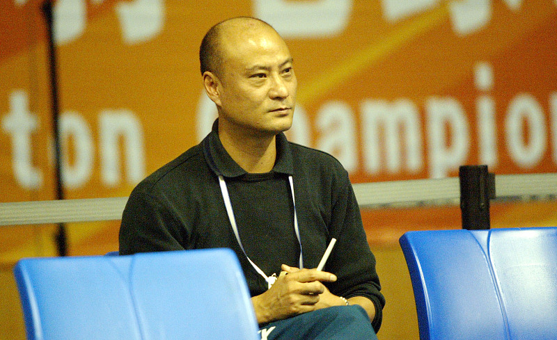 羽毛球手臂外旋还是内旋,内旋和外旋示意图羽毛球