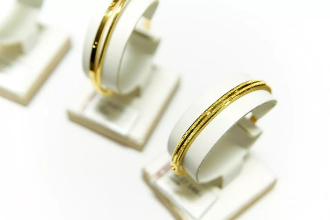 现代年轻人消费观只买吃的,当代年轻人消费观太真实了