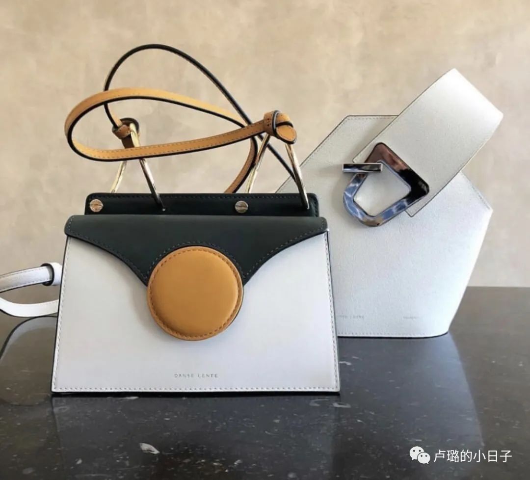 要说高级感的包，标配一定是白色包