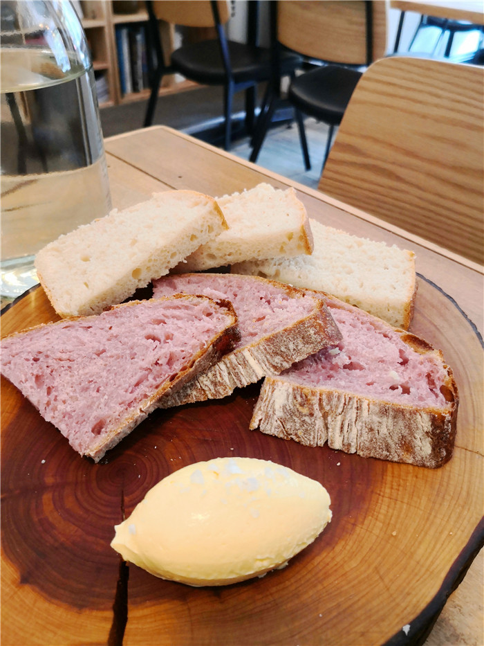 新西兰总理府前吃素食