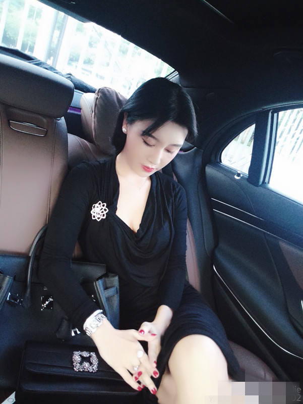 樊玲是足球宝贝冠军吗,足球宝贝樊玲生活照