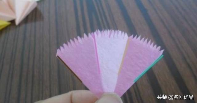 母亲节手工康乃馨简单又漂亮,母亲节适合给妈妈做的康乃馨手工