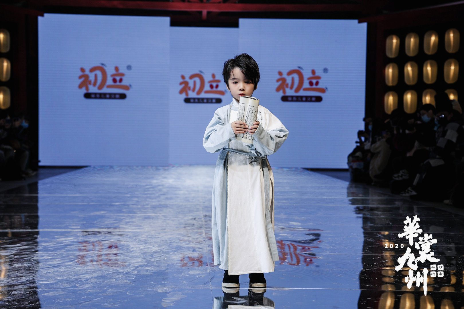 盘点那些穿上汉服的小孩子,穿汉服的小模样太可爱了