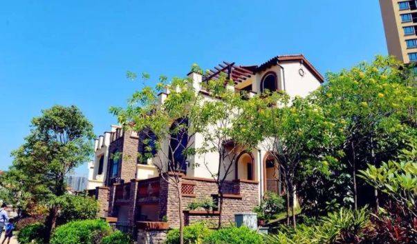 南昆山下“世外桃源”广东“避霾圣地”6房别墅,泡温泉,唱K烧烤