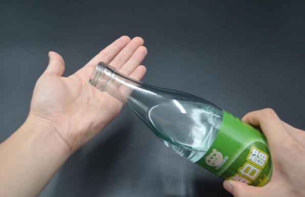 白醋搓手心能治疗什么病,白醋倒在手心搓一搓是什么意思