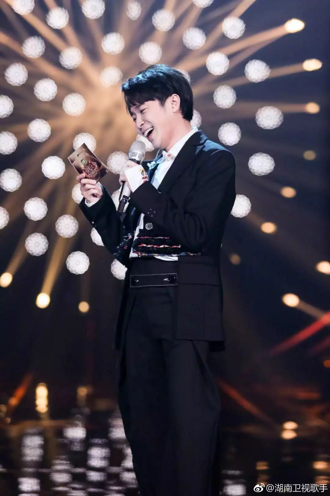 吴青峰的宝藏歌曲,吴青峰宝藏男孩完整版