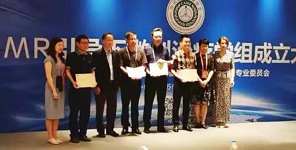 厉害了：不专业不足以服众，佛中医神奇“刀功”国际舞台演绎精彩