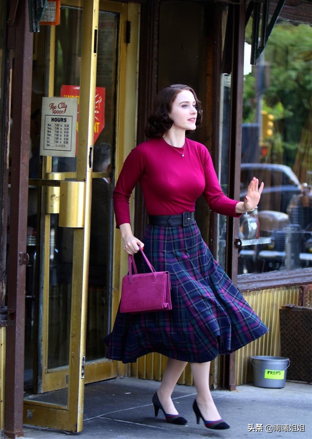 今年最火的裙子显瘦,到脚踝的长款裙子学生党又帅又酷