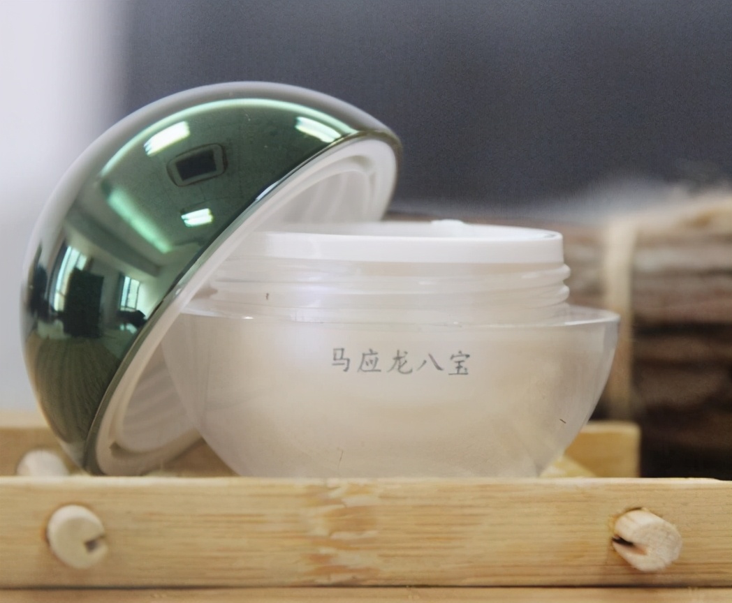 去黑眼圈效果好的眼霜推荐,平价好用的眼霜推荐去细纹黑眼圈