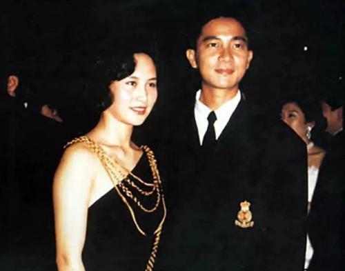 2011年赌王四房争产,赌王去世参加葬礼家庭名单