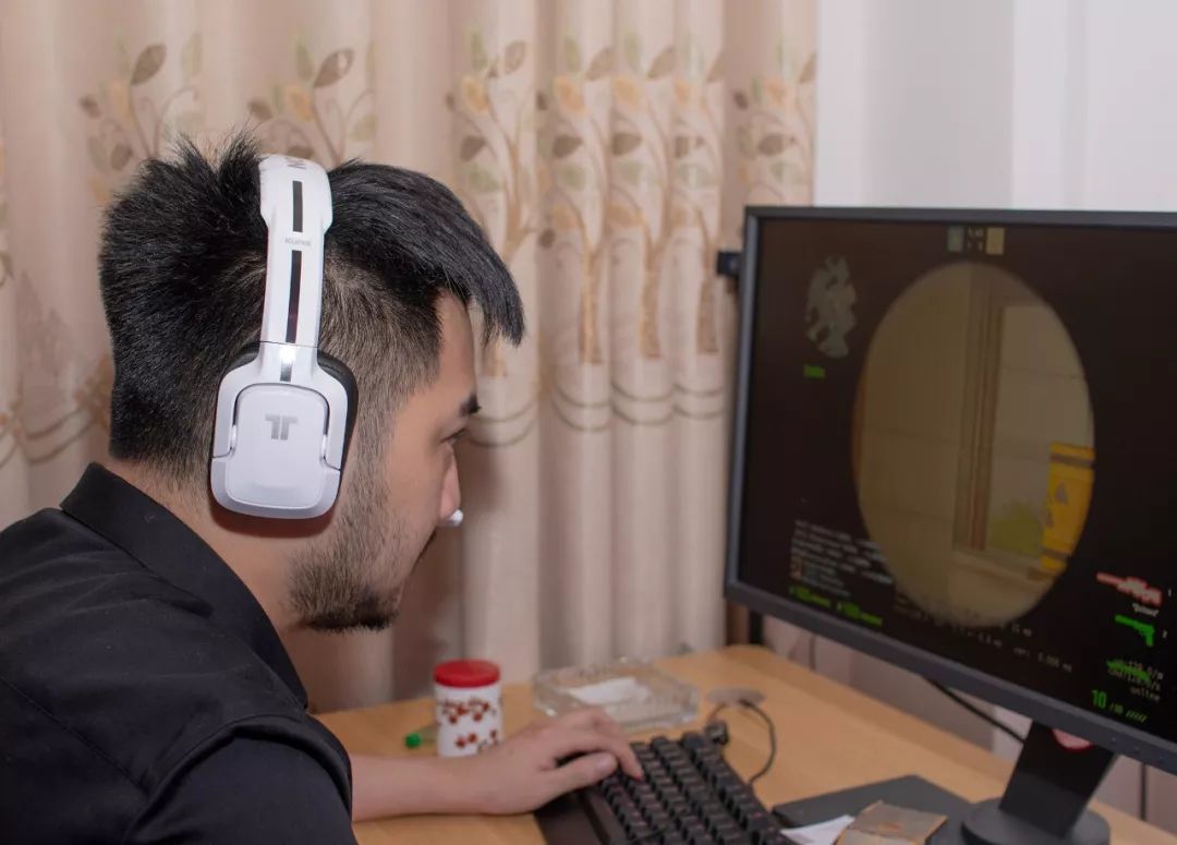 人民电竞采访小团团,人民电竞采访