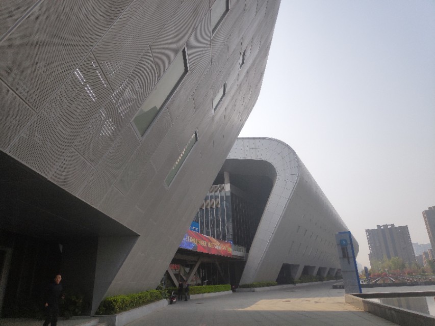 徐州鸟巢奥体中心,徐州鸟巢能容纳多少人