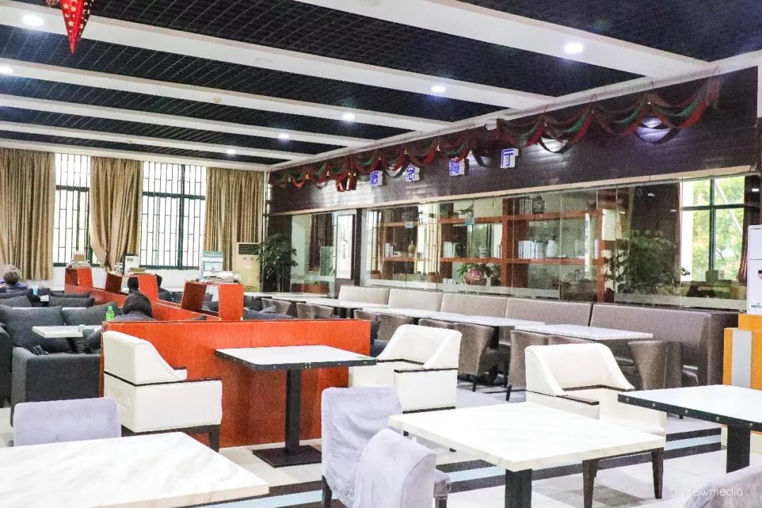 不去吃湖经食堂，一定后悔