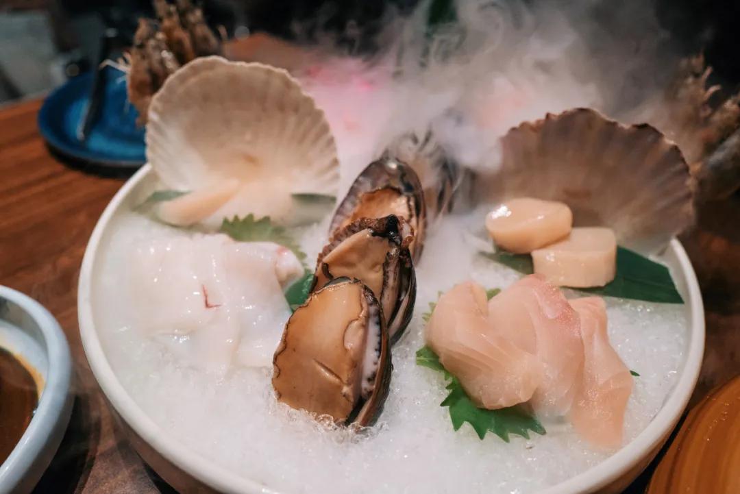 200块钱住北京,200块住酒店吃大餐