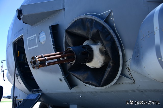 ac130w武装攻击机,空中炮艇ac-130攻击机