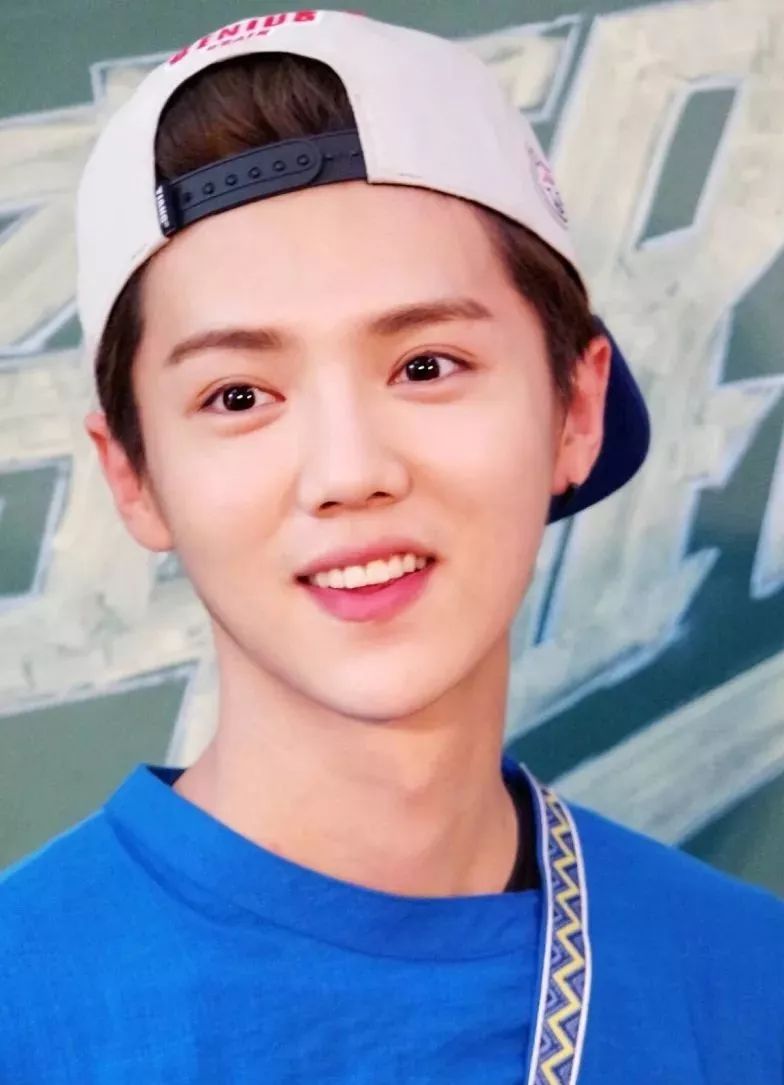 众男星演绎2018秋冬口红大势！