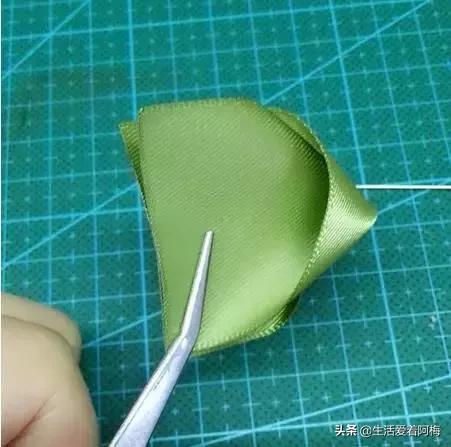 什么纸花送给老师做教师节礼物呢,教师节送给老师一束花手工礼物