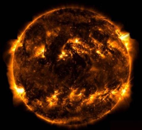 太阳老化后地球会怎么样呢,10亿年后地球真的会被太阳烤干吗