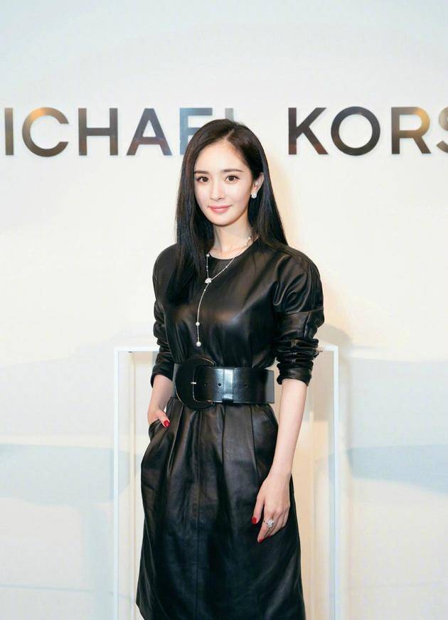 维密牵手杨幂视频,维密杨幂